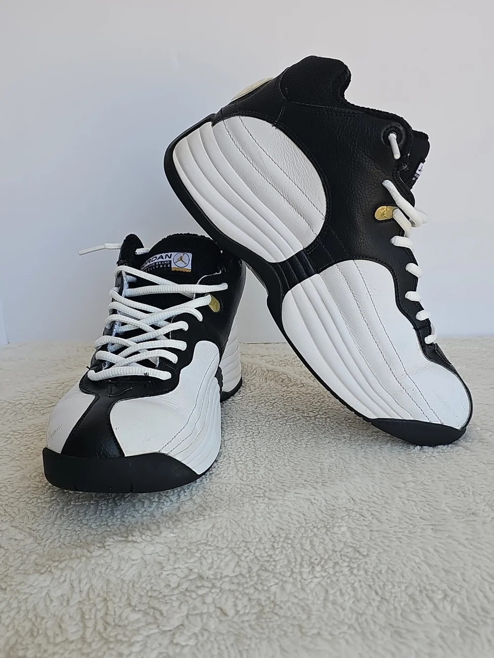 ​Jordan Jumpman Team 1 Black White Gold Size [7.5] Great Condition